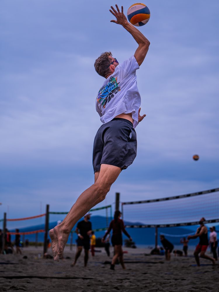 Player jump-setting at the net